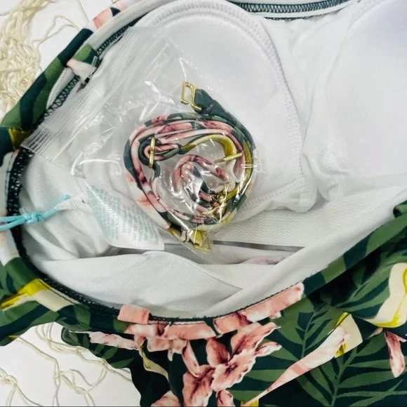 🌸NWT TROPICAL HIGH COVERAGE SWIMSUIT - Picture 7 of 10